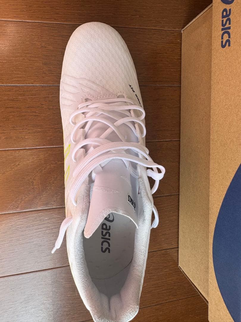 asics ACROFIT サッカーシューズ ホワイト/イエロー