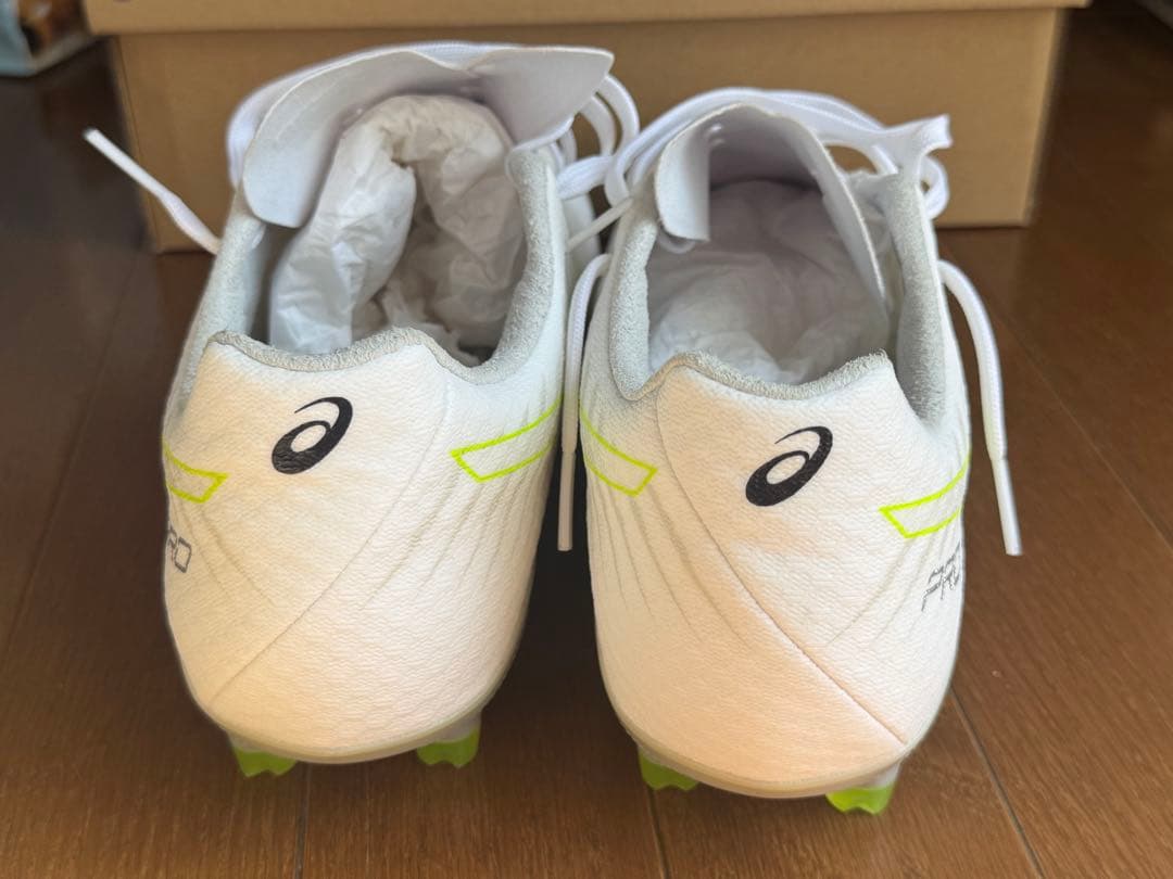 asics ACROFIT サッカーシューズ ホワイト/イエロー