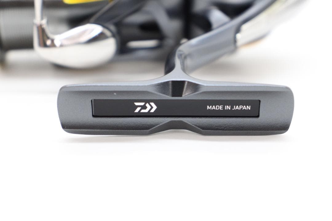 ダイワ 23 エアリティ PC LT2500-H 64-EY1001-16