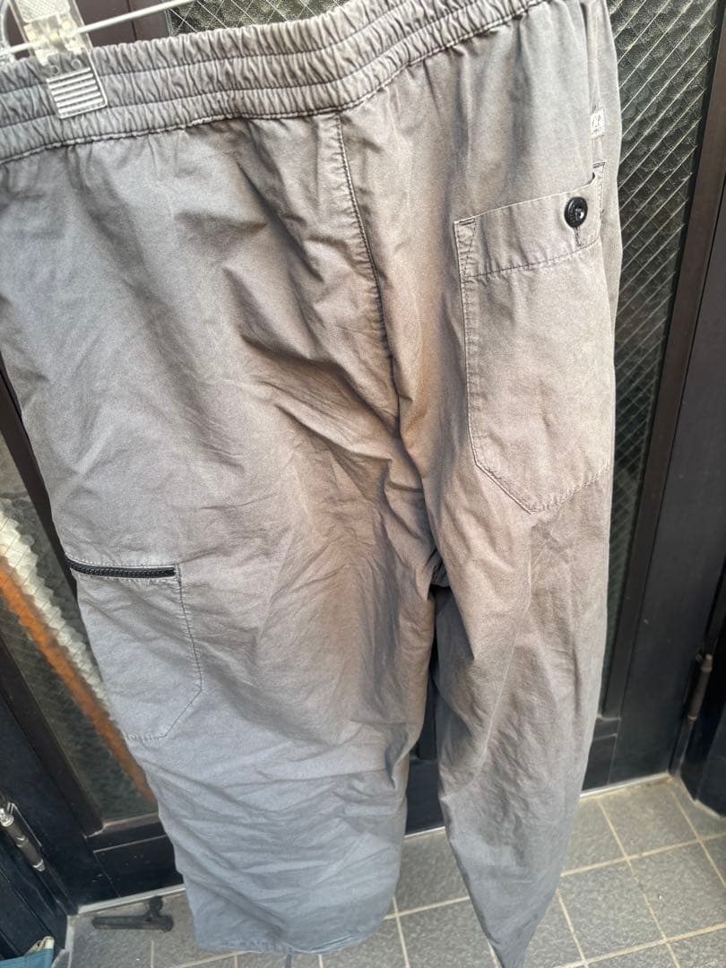 cp company サイドパンツ