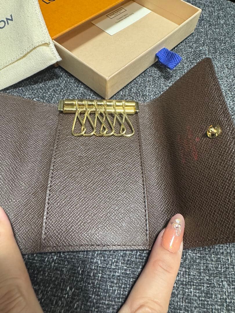新品✨未使用。LOUIS VUITTON ダミエ レザーキーケース