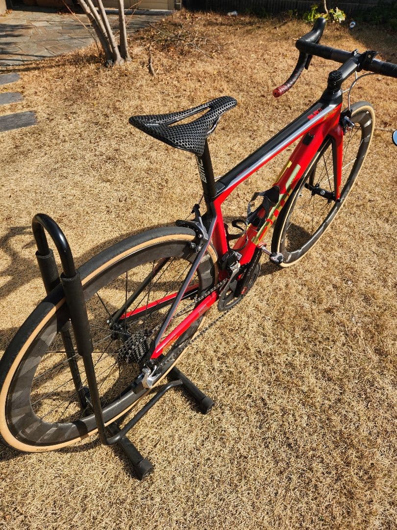 2018年モデルBMC TEAM MACHINE SLR 01