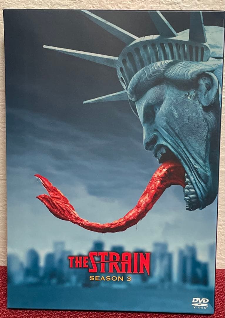 THE STRAIN DVD BOX シーズン3 / ホラー / 入手困難品