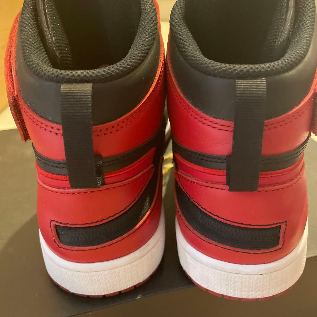 Nike Air Jordan 1 ブラック/レッド