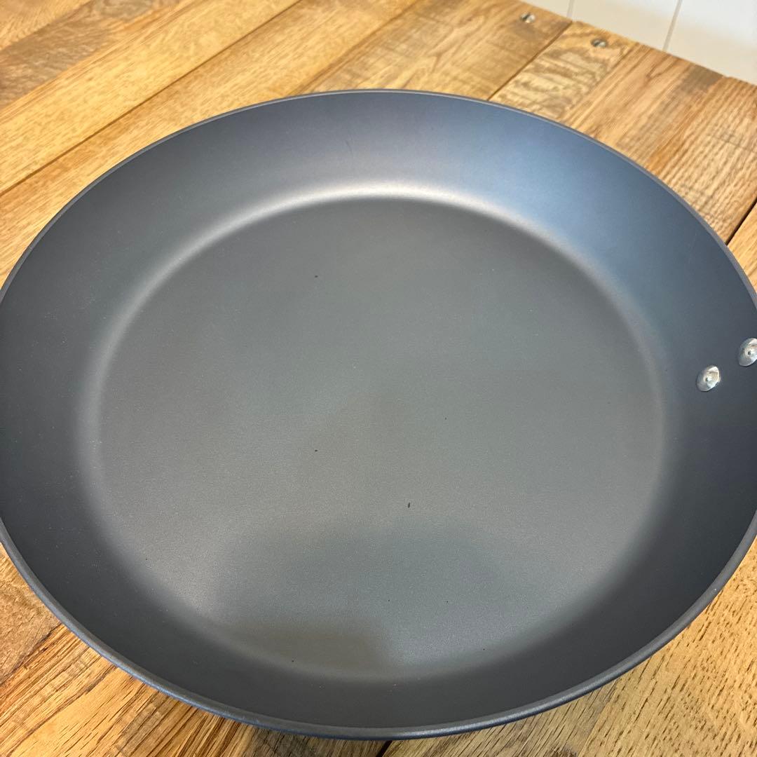 新品 リバーライト 極 厚板フライパン 26cm