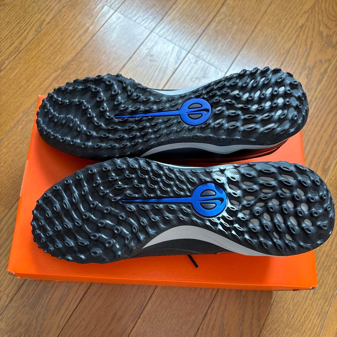 新品 NIKE ナイキ レジェンド10アカデミーTF 27.0㎝　トレシュー