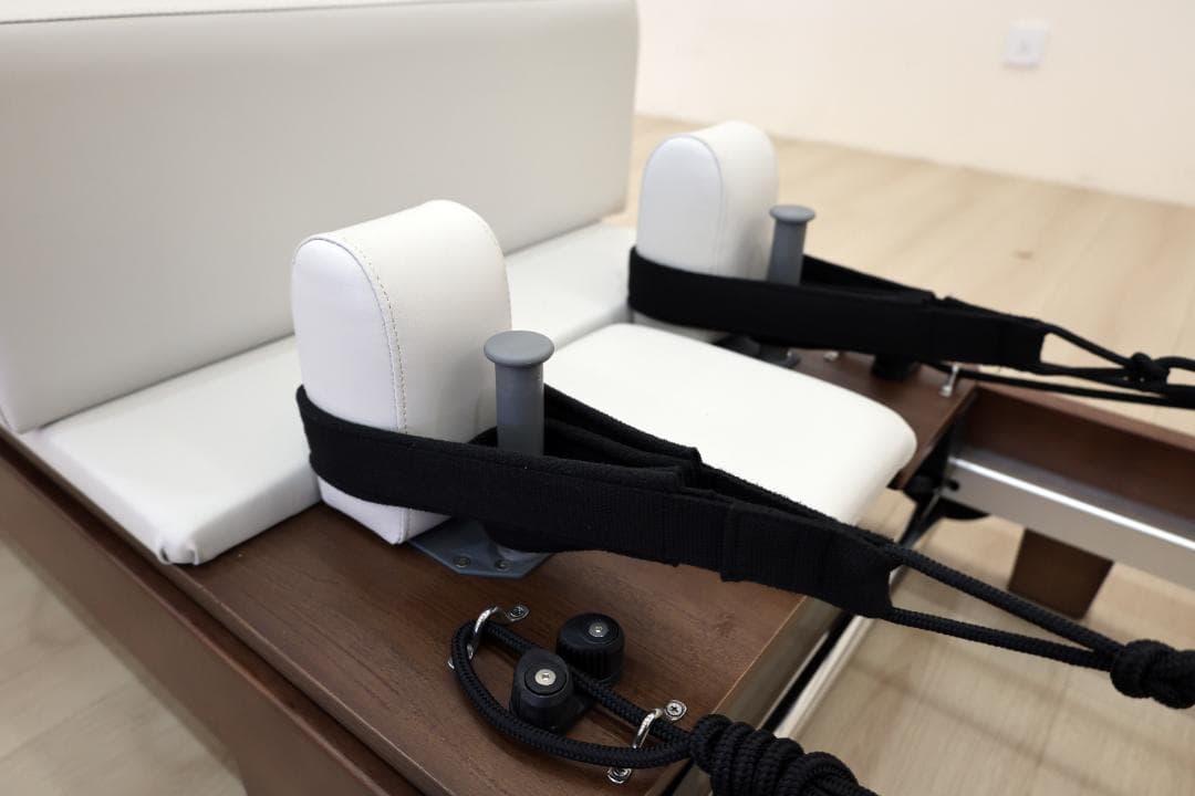 1台入荷［送料込み新品］ダークウッドピラティスリフォーマー セット