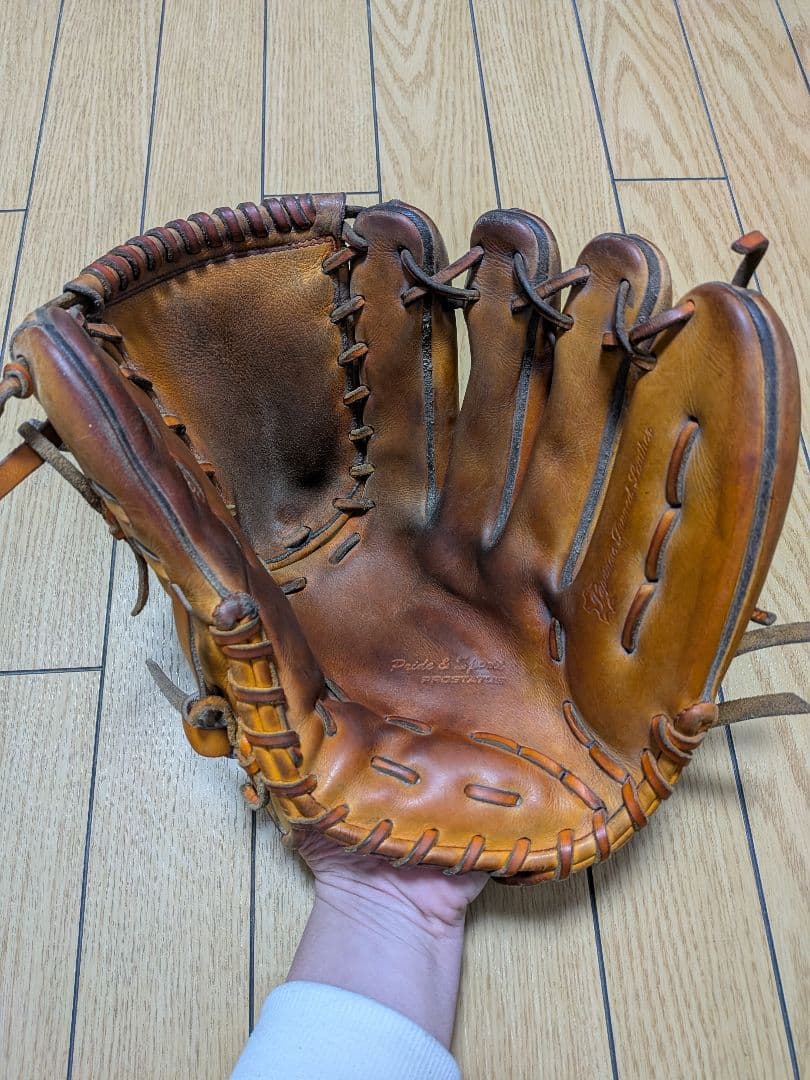 岩*広様 ZETT プロステイタス　硬式ピッチャー用グローブ
