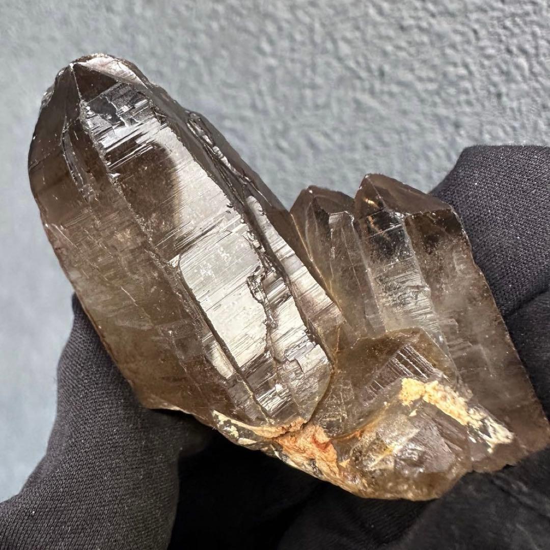 上品な輝きが素敵❗️ネパールガウリシャンカールスモーキークォーツポイントA1638