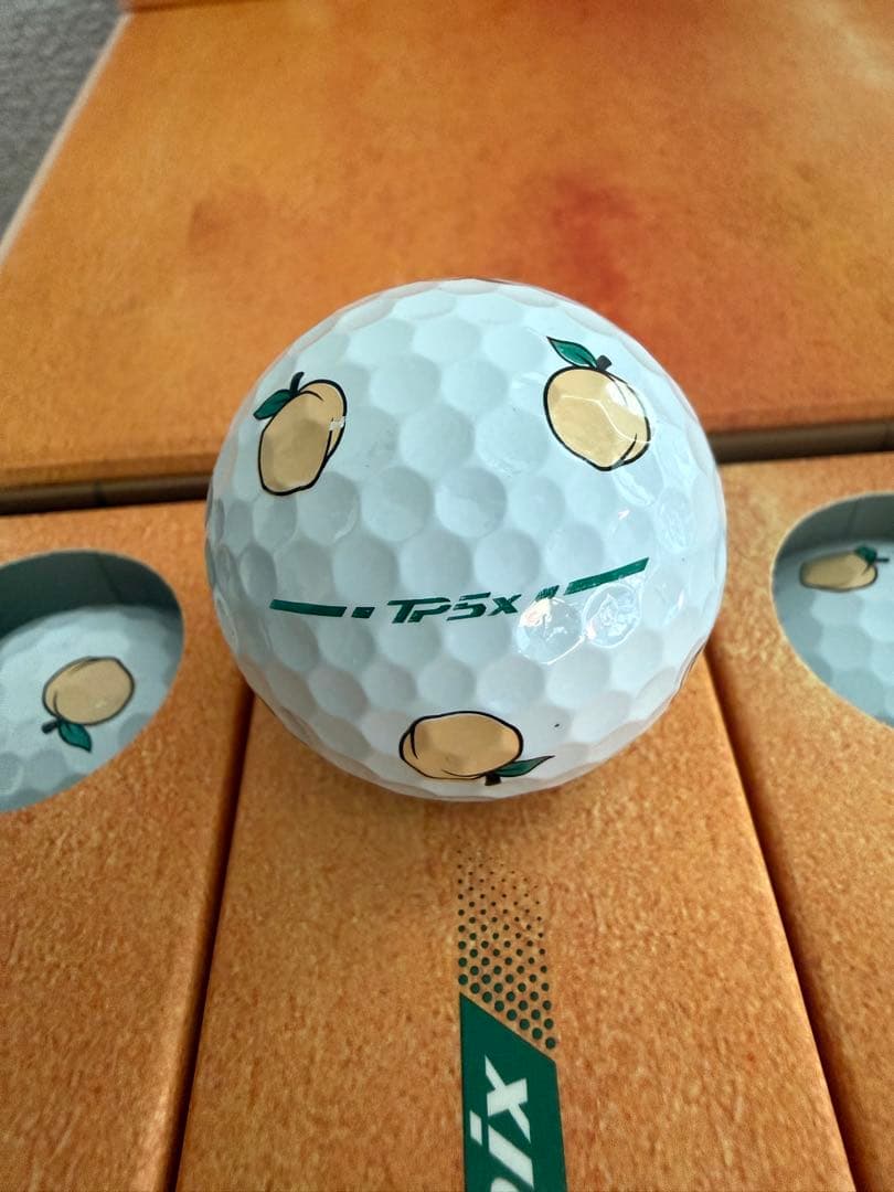 3*J様 ★新品・限定★taylormade TP5x Pix SeasonOp