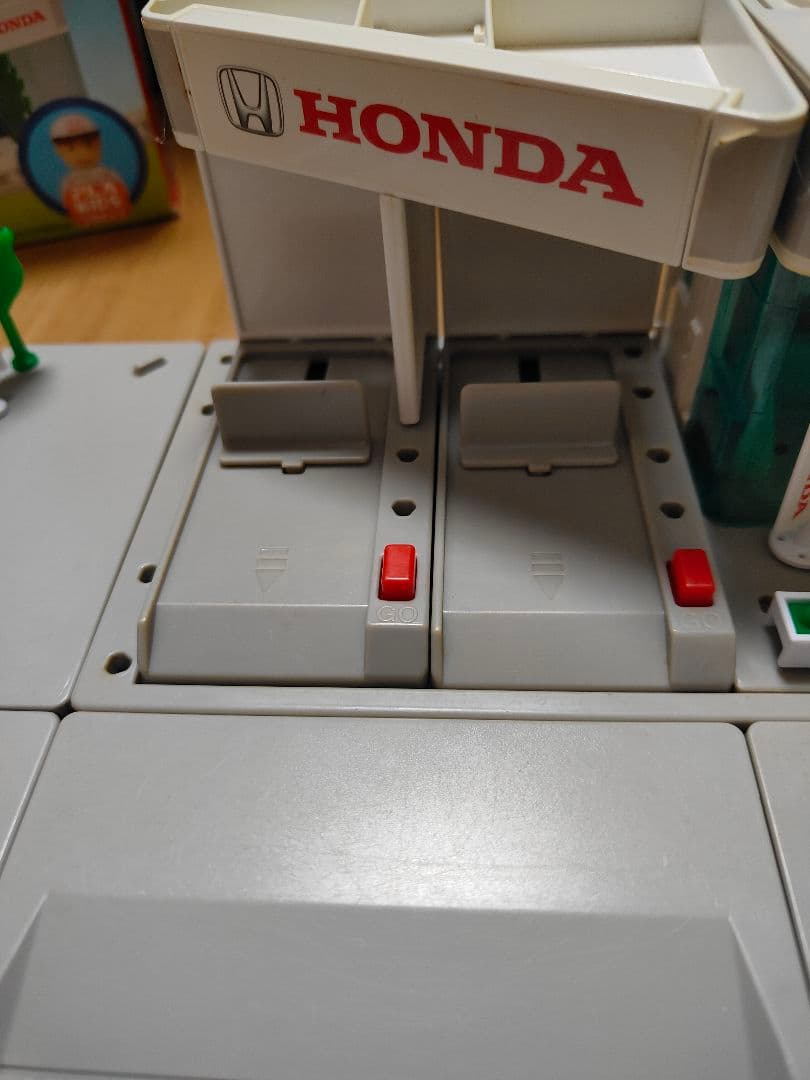 廃盤　付属品未使用　トミカタウン　ホンダカーズ　カーディーラー　プラキッズ付