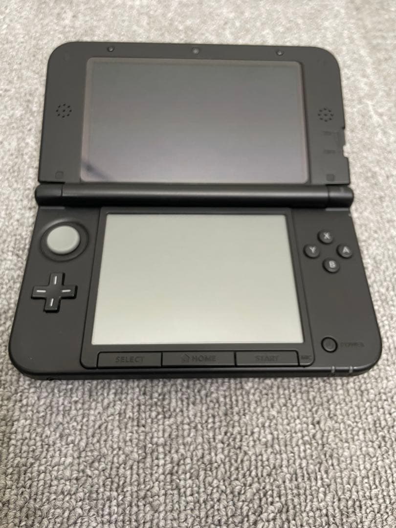 任天堂　3DS LL レッドXブラック