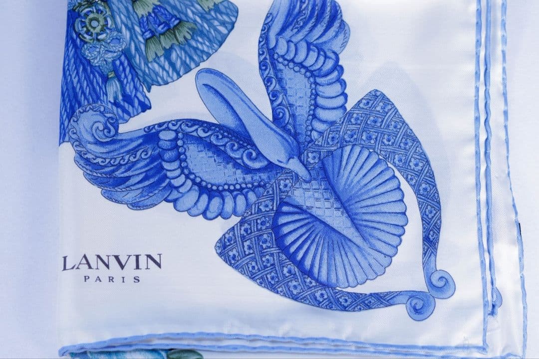 新品 箱付きLANVIN シルク スカーフ 青い鳥デザイン
