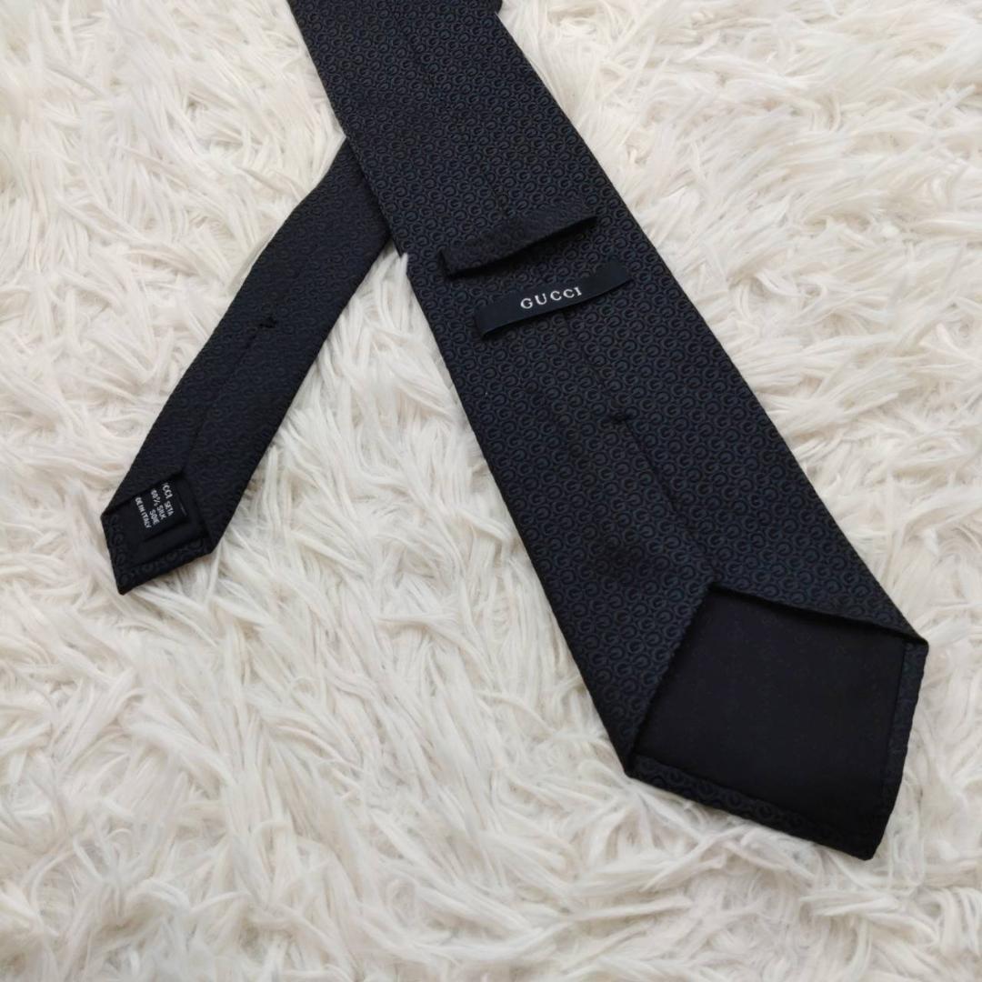 ★美品★ グッチ 高級シルクネクタイ 総柄（G柄） ブラック