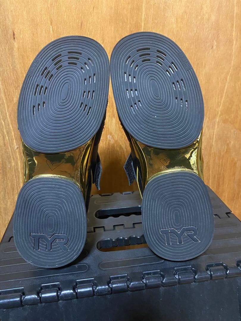 TYR Force 1 Elite ブラック／ゴールド サイズ25.9㎝