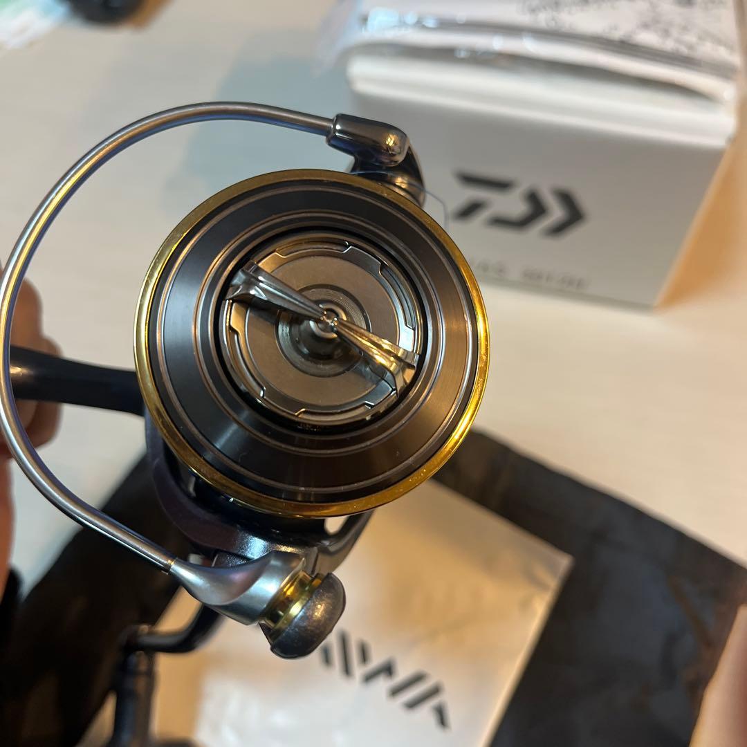 Daiwa LUVIAS 3012H スピニングリール
