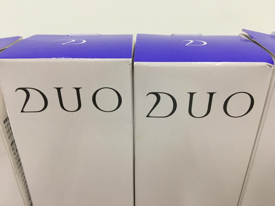 新品　４本セット　DUO デュオ ザ ホワイトクレイクレンズ 120g 洗顔料
