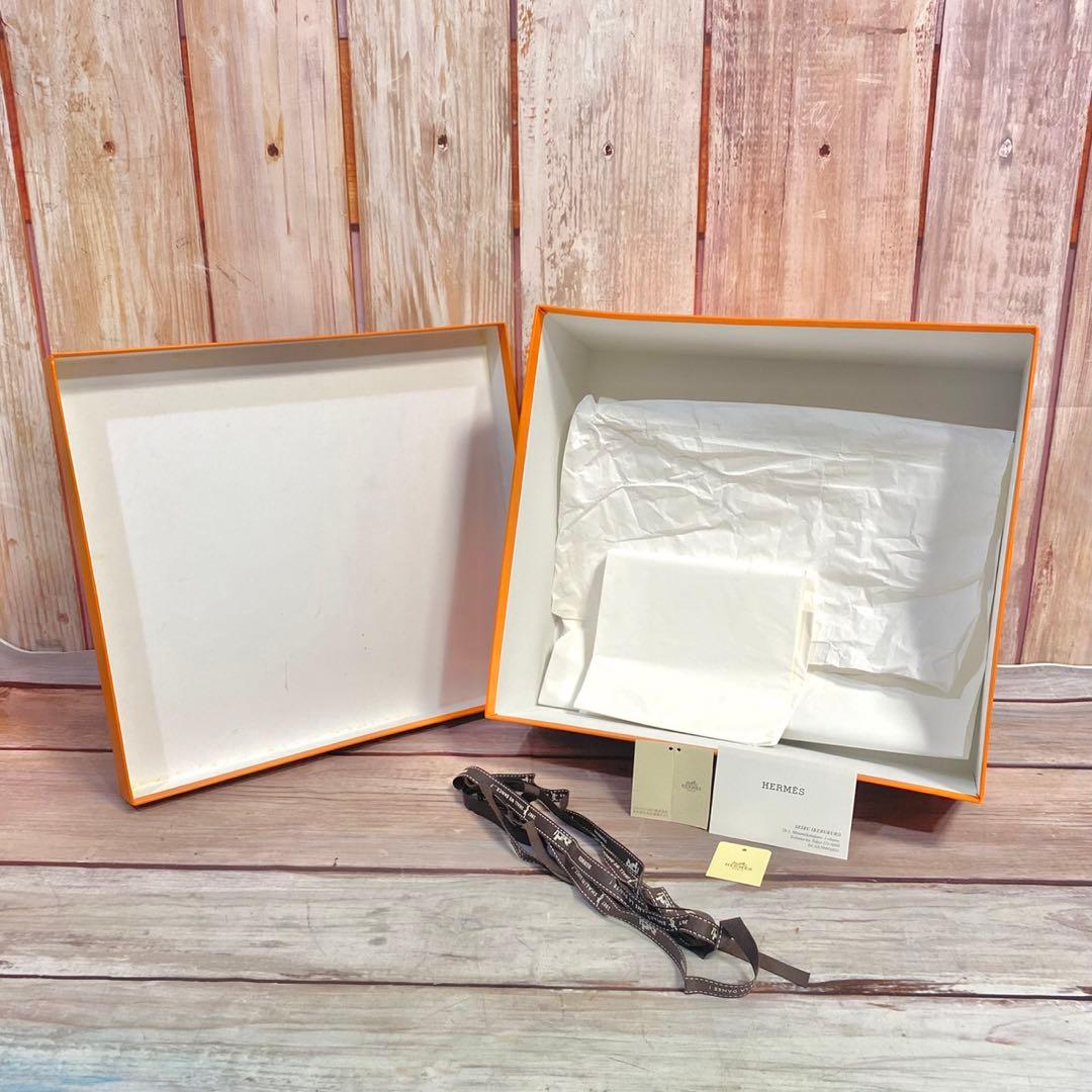 エルメス　HERMES　ギフトボックス　バッグ用箱　リボン付