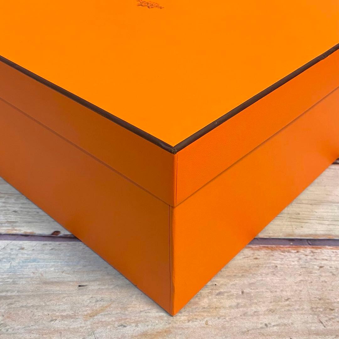 エルメス　HERMES　ギフトボックス　バッグ用箱　リボン付
