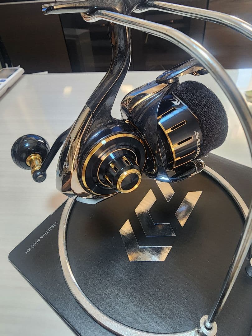リール Daiwa SALTIGA 4000-XH