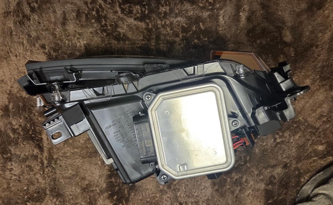 トヨタ ランドクルーザー250 丸目ヘッドライト 【左右セット 】中古品美品
