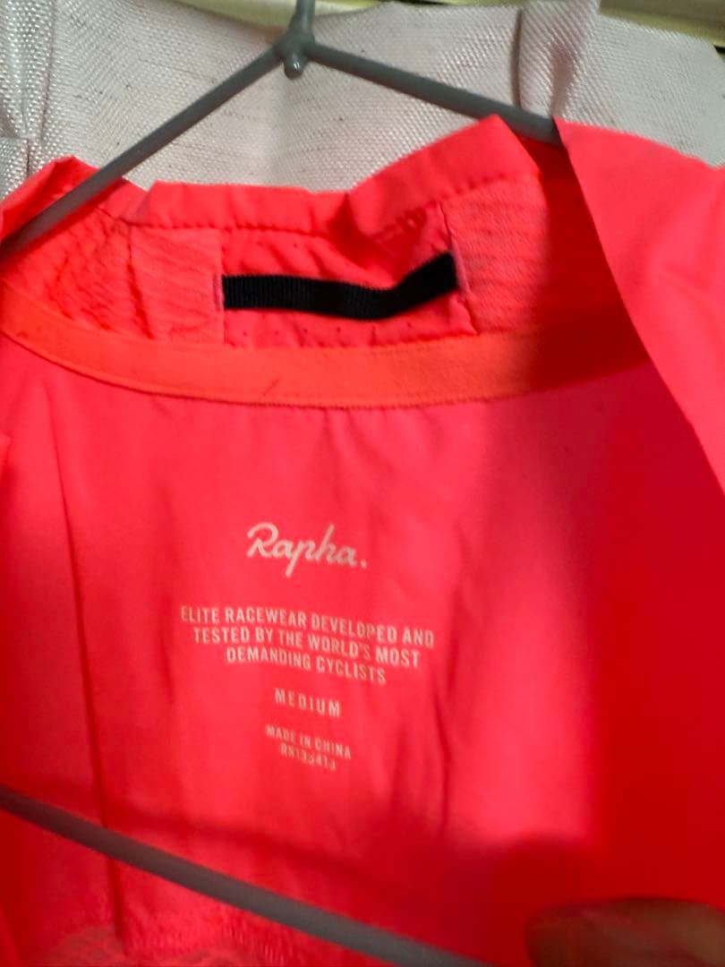 Rapha ピンク ウィンドブレーカー