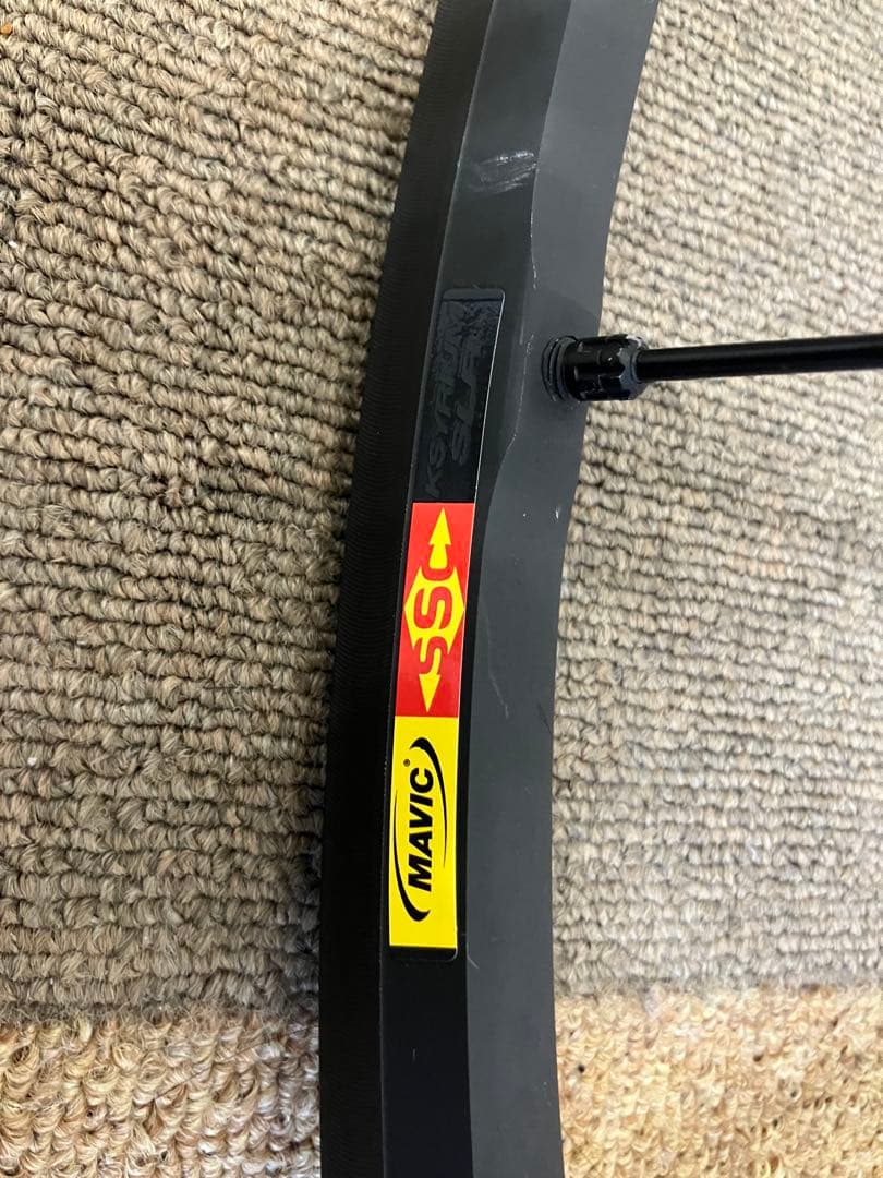 MAVIC キシリウムSLR フロントのみ　シュー付き