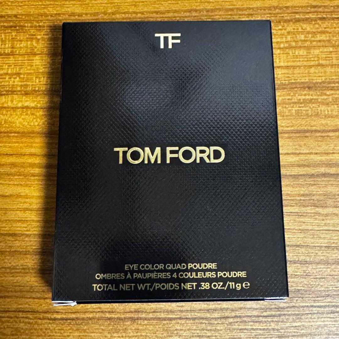 TOMFORD BEAUTY アイカラークォードプードル 27イブニングアタイア