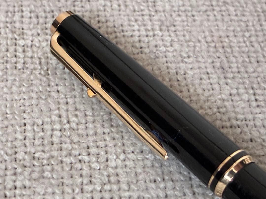 ◾️MONT BLANC モンブラン◾️ハンマートリガー式ボールペン◾️黒色／金色◾️
