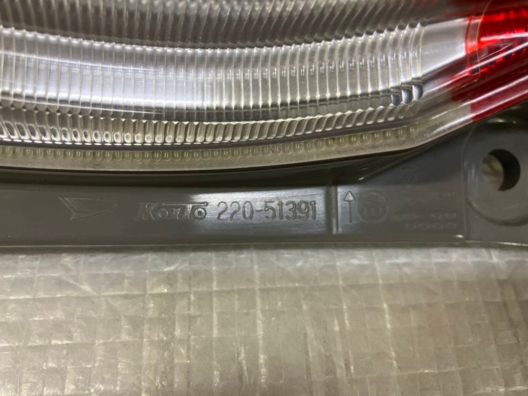 ♦︎ダイハツ★タントLA600S右テールランプ★点灯確認済み★良品★