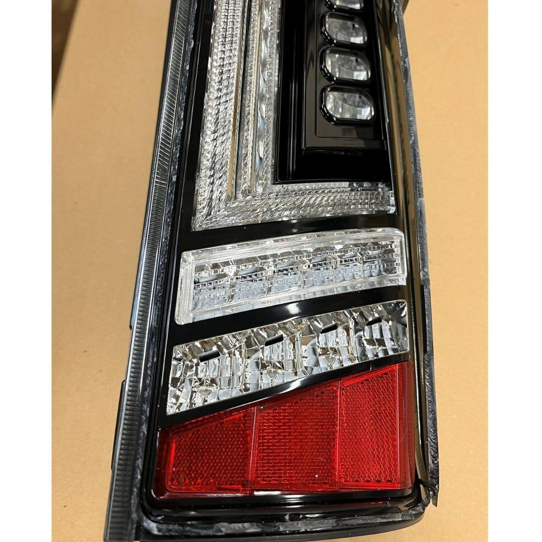 ハイエース　FLEX LEDテールランプ