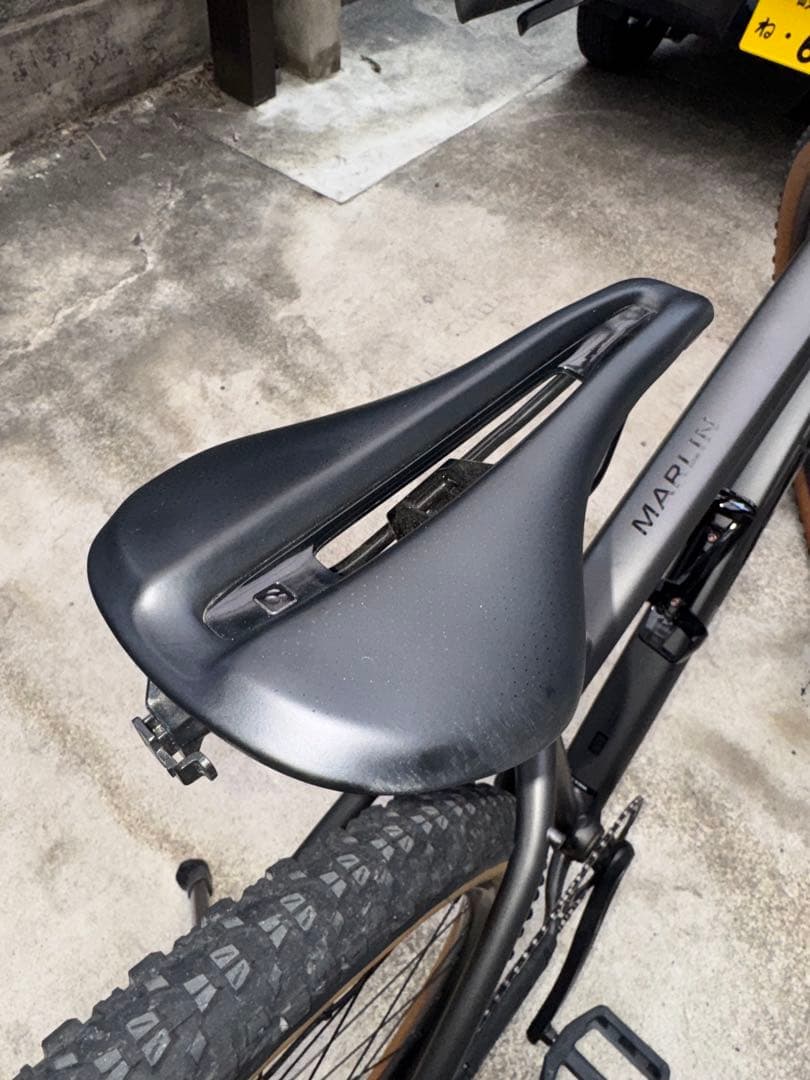 TREK MARLIN 8 GEN 3 引き取り限定