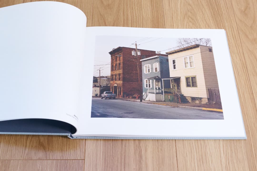 Tema Stauffer 写真集『UPSTATE』