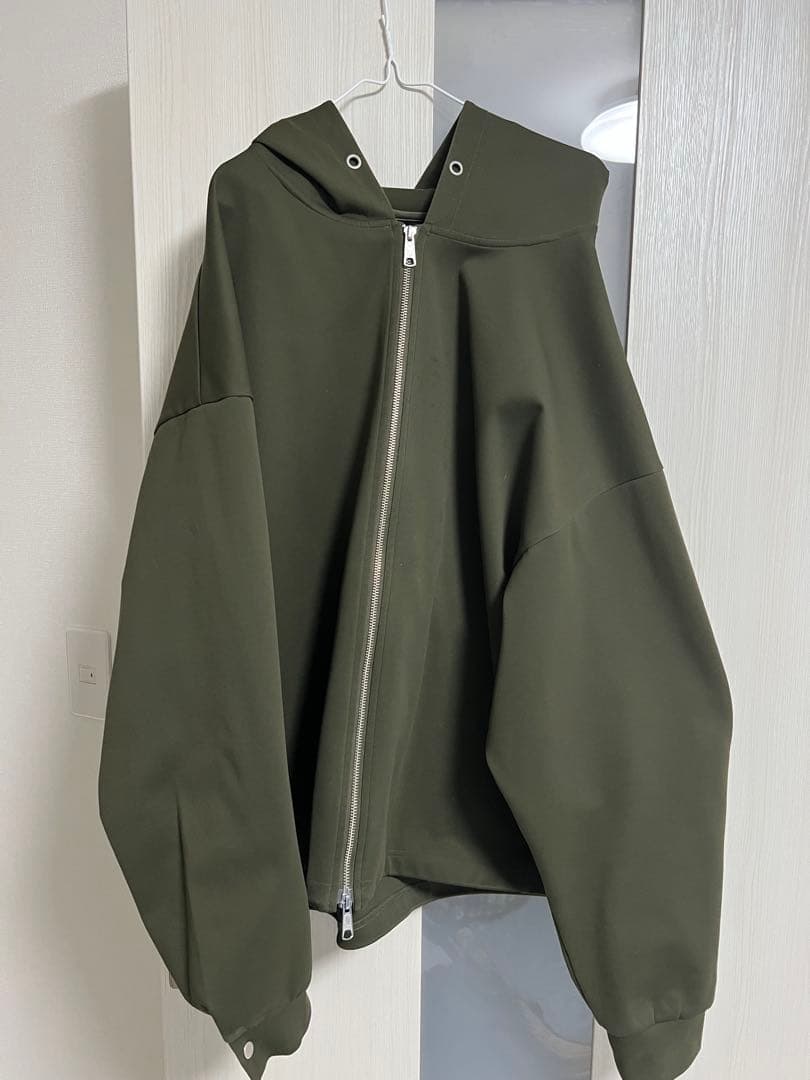 値下げ中HEAVY PONTE ZIP HOODIE carorie