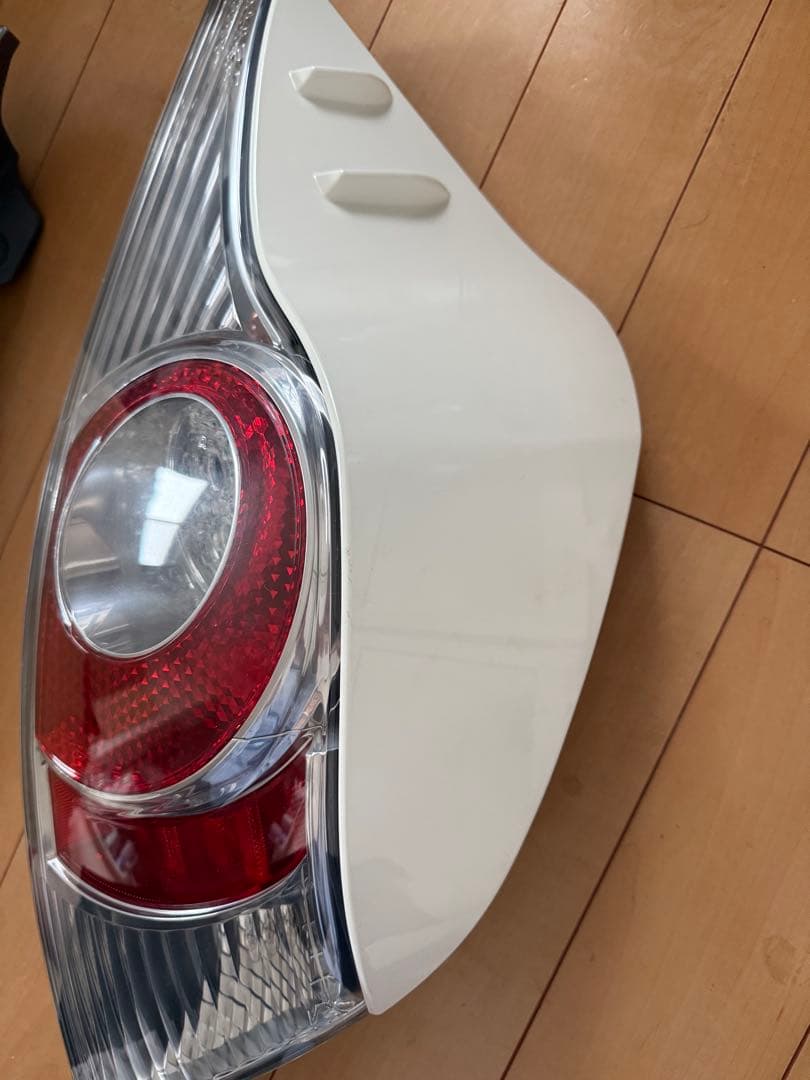 タ*ン様 NHP10 アクア テールランプ純正 左右セット
