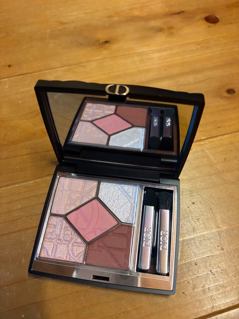 Dior アイシャドウパレット 857 ローズオールタ