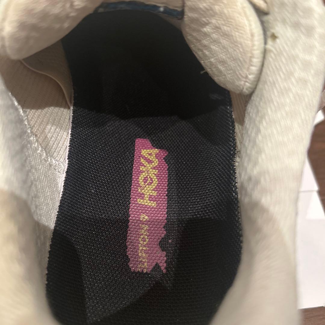 【美品】HOKA ONEONEクリフトン9 27.0cm オフホワイト/ピンク