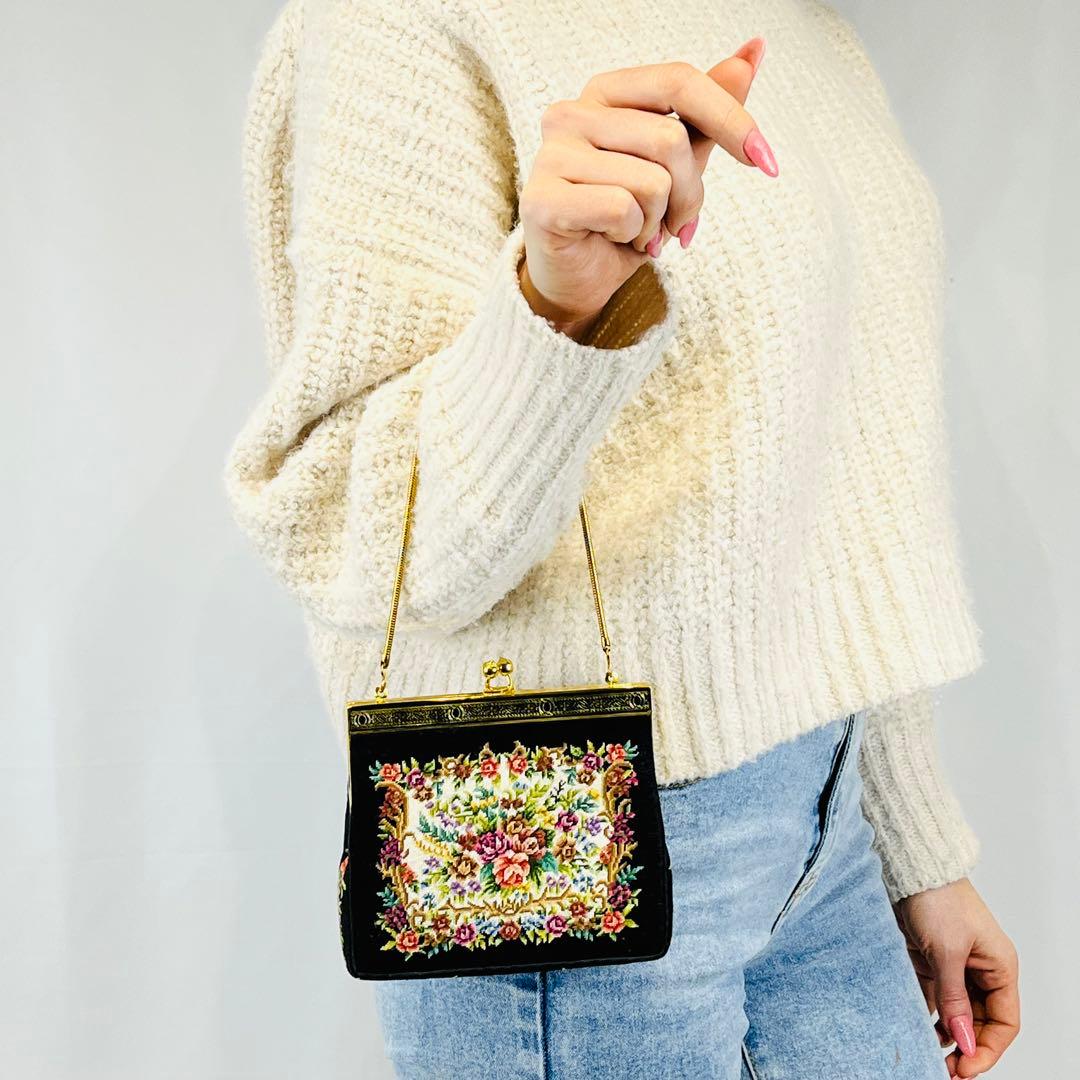 【人気】プチポワン　アンティークゴブラン　花柄刺繍　黒　ハンドバッグ