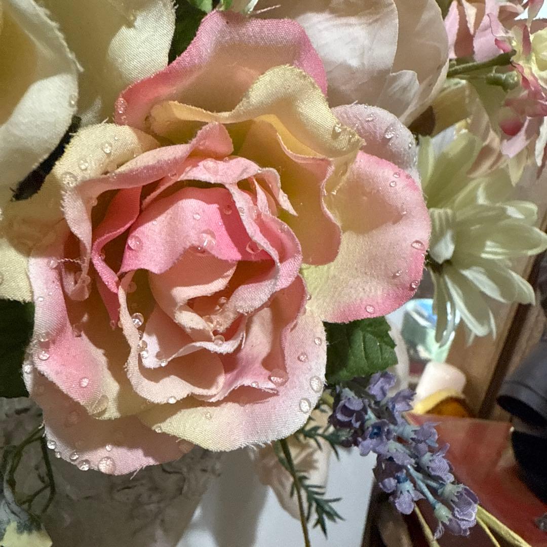 造花アレンジメント 花束 シルクフラワー 高さ約60㎝　花器32㎝