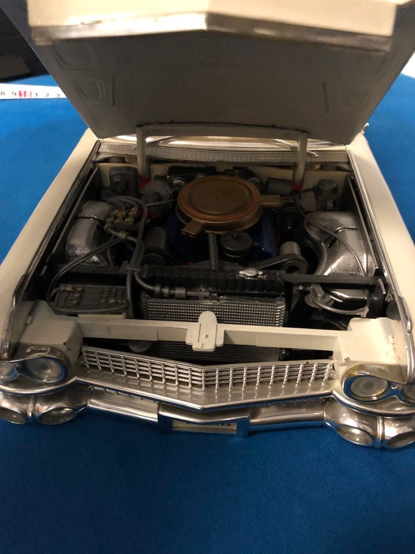 スリンキー　ミニカー1/12 CADILLAC ELDORADO