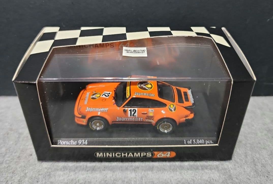 ミニチャンプス　1/64スケール ポルシェ（５台セット）