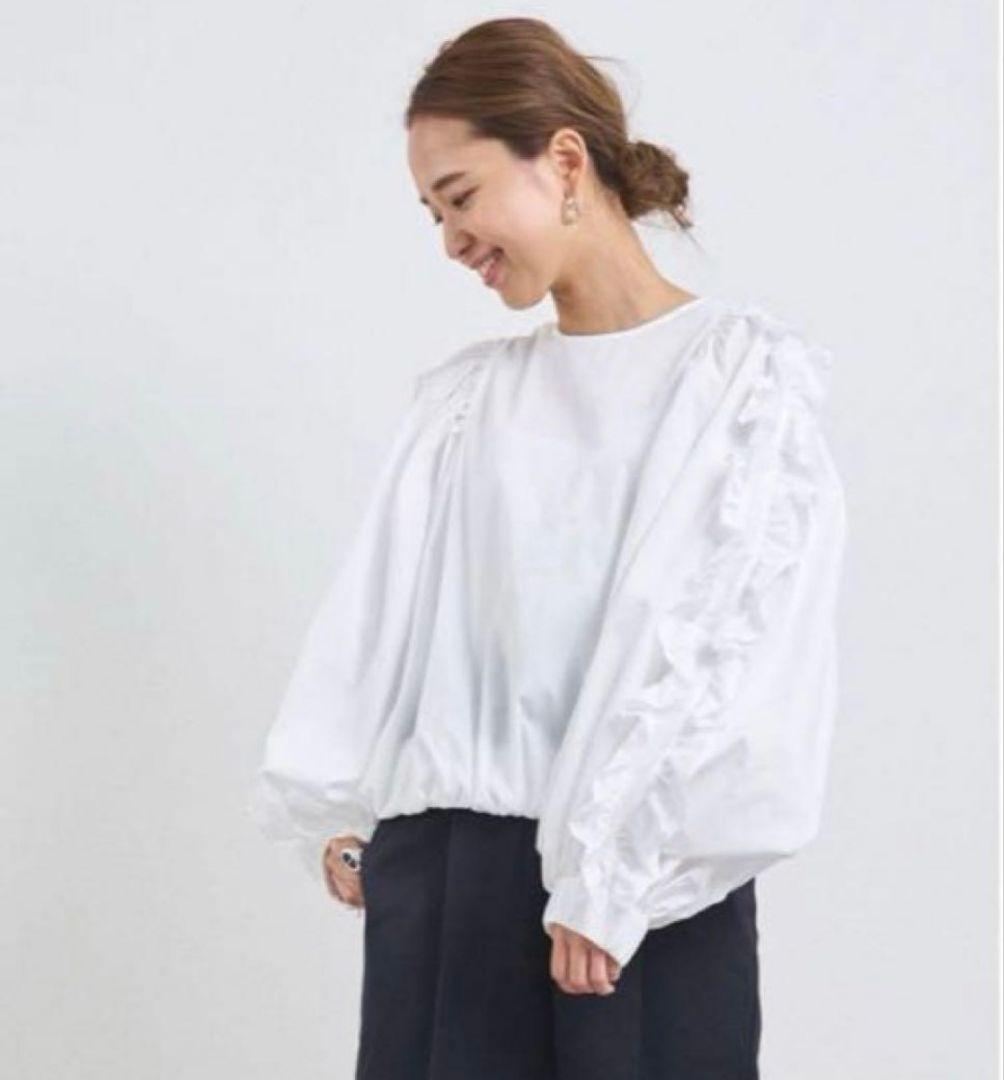 ヨリ☆yoriフリルスリーブブラウス☆白☆希少36サイズ☆美品☆セレモニー完売品