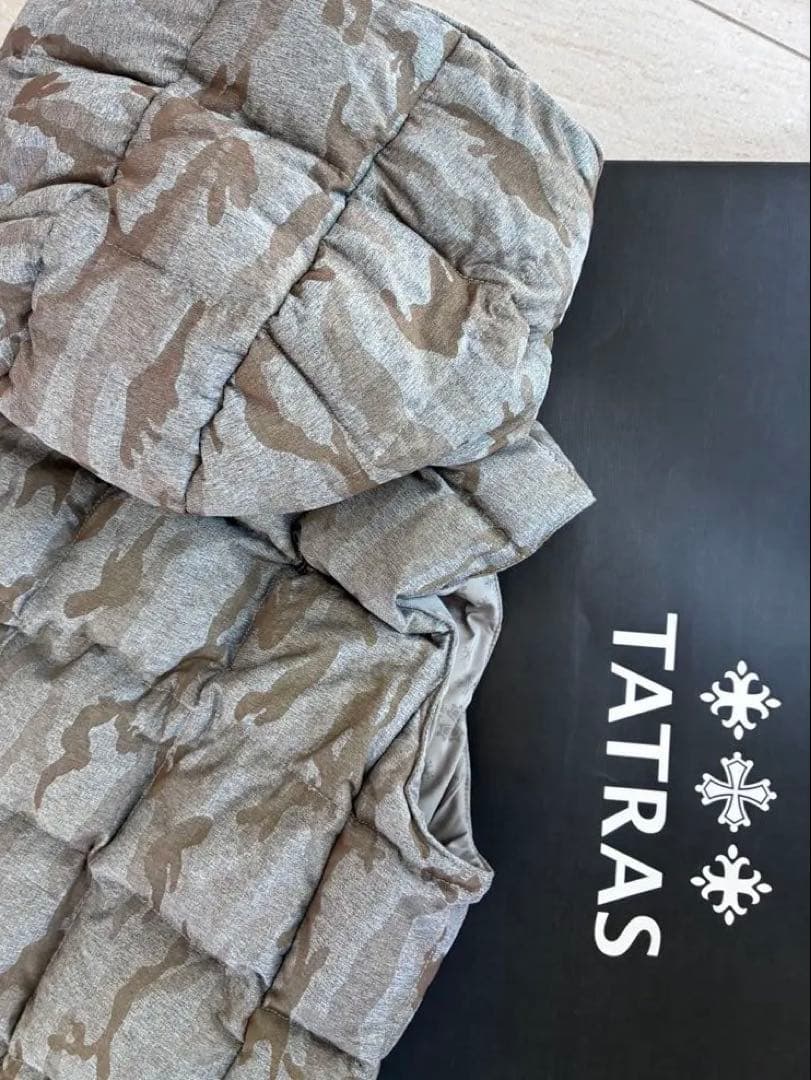TATRAS✴︎R line✴︎最上位アールライン フード付カモフラ柄ダウンベストL