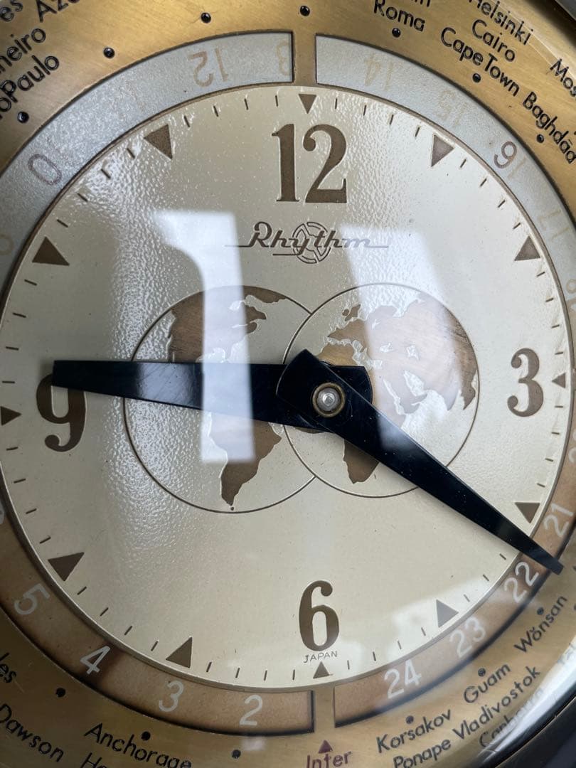 Rhythm WorldTimer 真鍮ガラス時計在庫稼働品　\"パリは今何時？\"