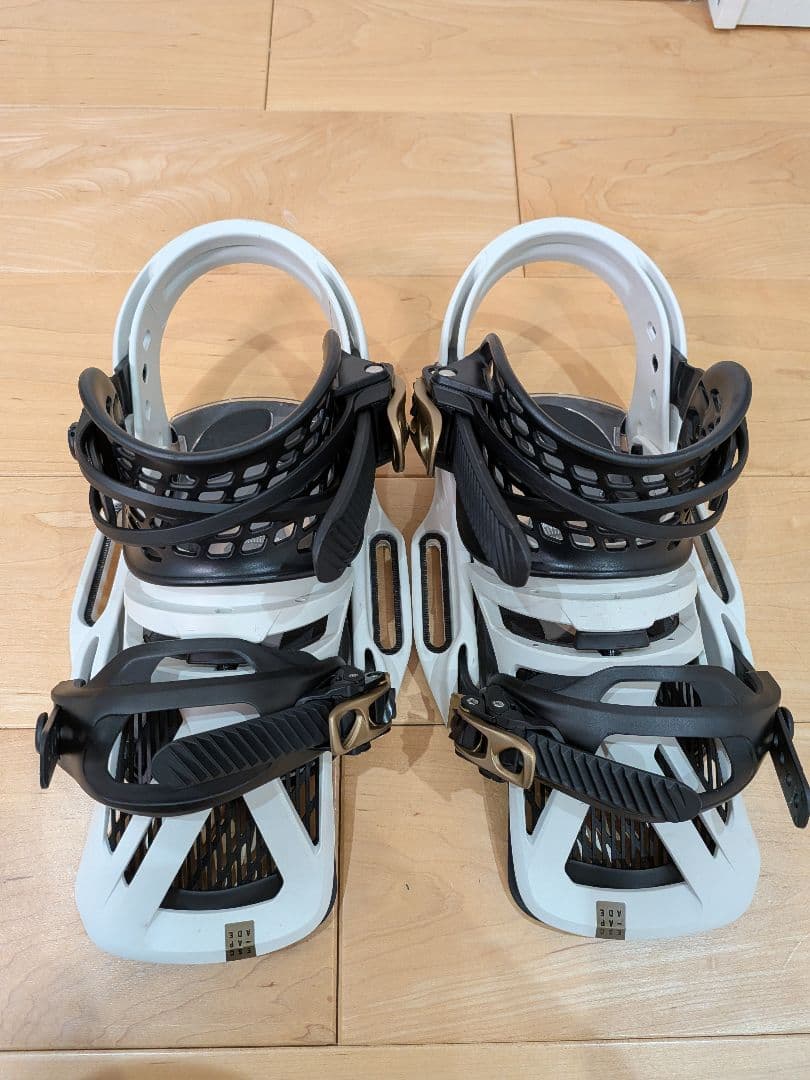 BURTON　バートン　エスカペイド　escapade　サイズＬ