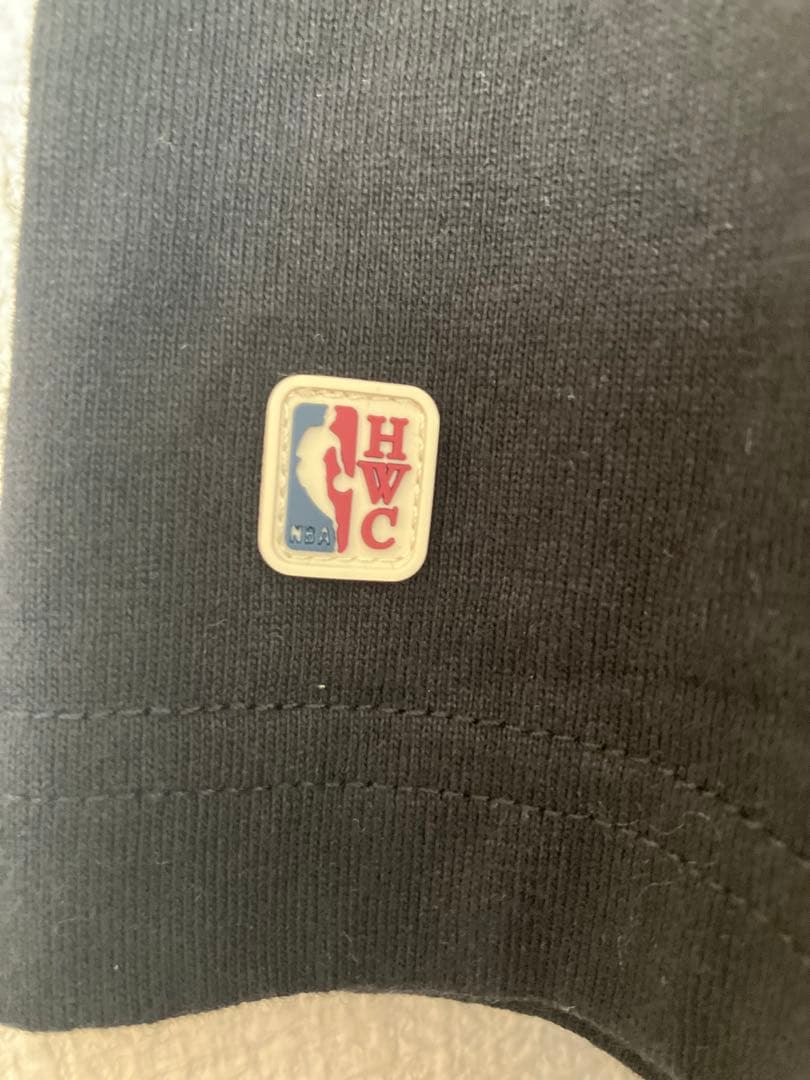 【希少】NBA公式　Tシャツ　Mサイズ　黒T 限定販売　バスケット　レイアレン