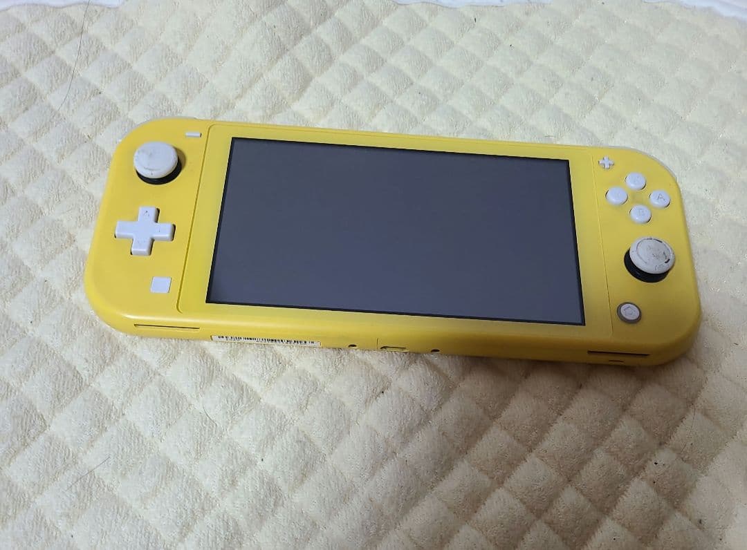 Nintendo Switch　スイッチライト　イエロー　ジャンク品