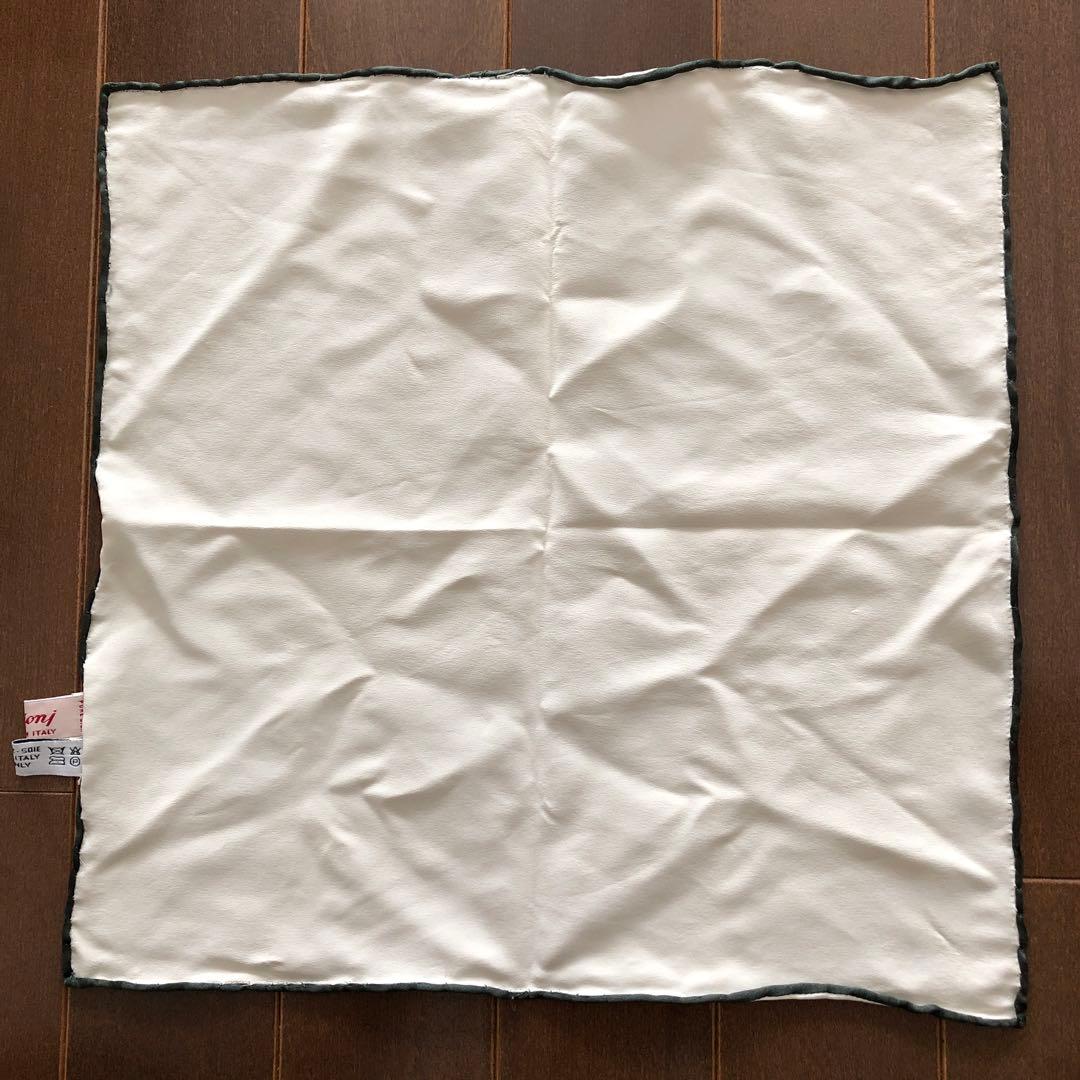 Brioni ブリオーニ　ハンドメイド　シルク　ポケットチーフ　ハンカチ