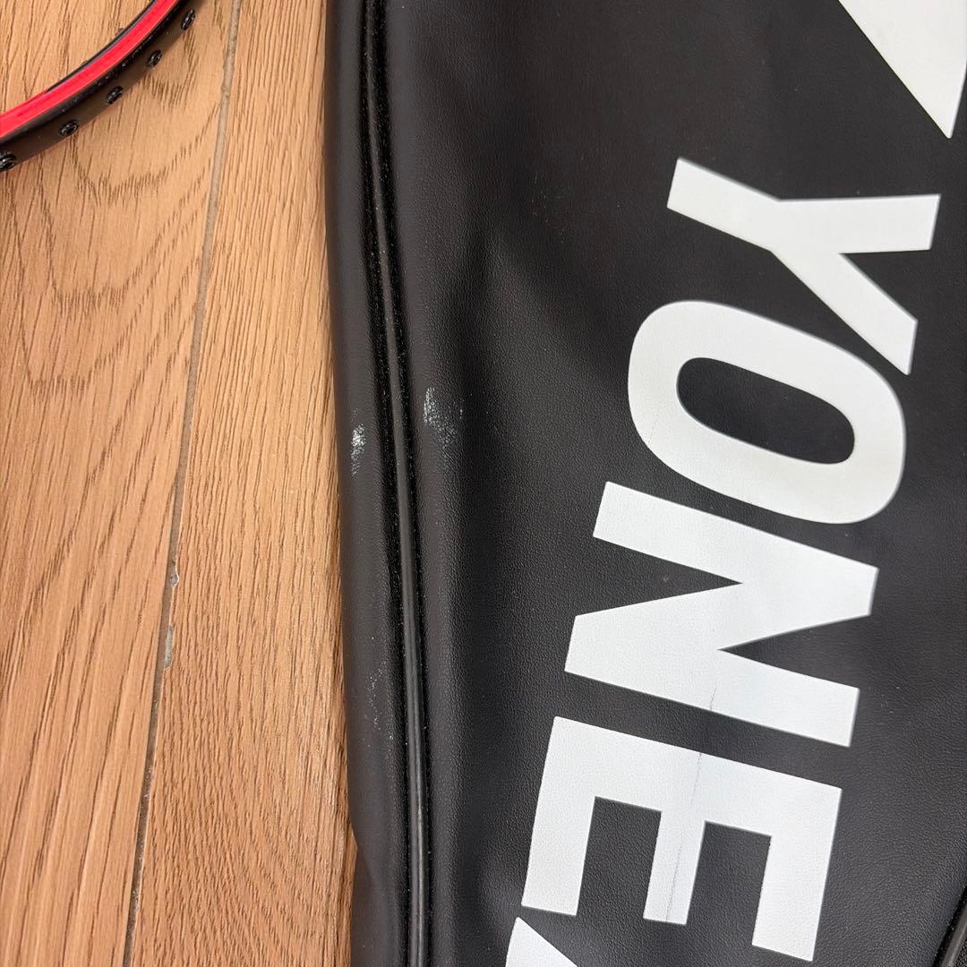 YONEX バドミントンラケット 黒/赤 ケース付き