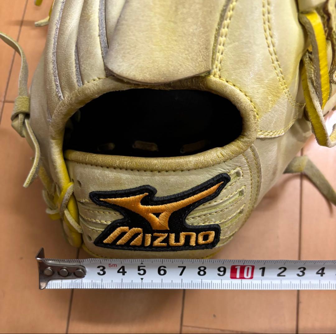 ミズノ Mizuno 軟式グローブ ピッチャー用　右利き用　プロフェッショナル